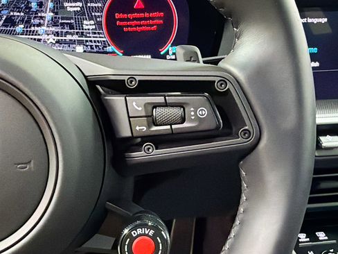 Used 2025 Porsche 911 Carrera image 34