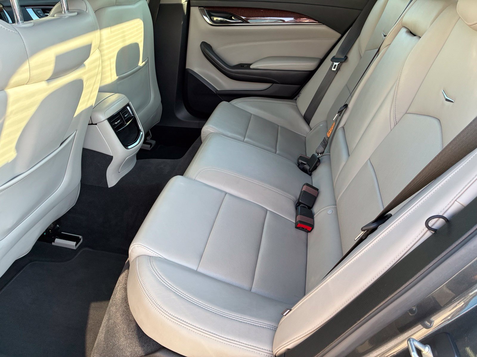 Used 2014 Cadillac CTS Luxury RWD image 8
