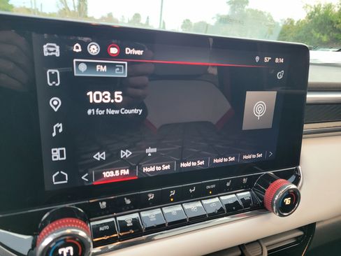 Certified 2024 GMC Canyon AT4X image 26