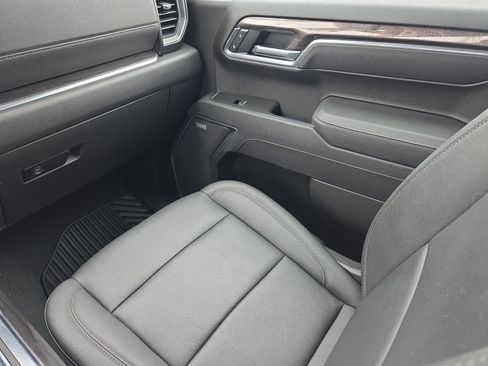 Used 2025 Chevrolet Silverado 1500 LTZ AWD/4WD image 16