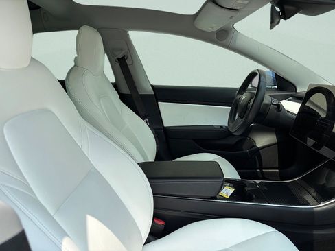 Used 2018 Tesla Model 3 Long Range AWD/4WD image 31
