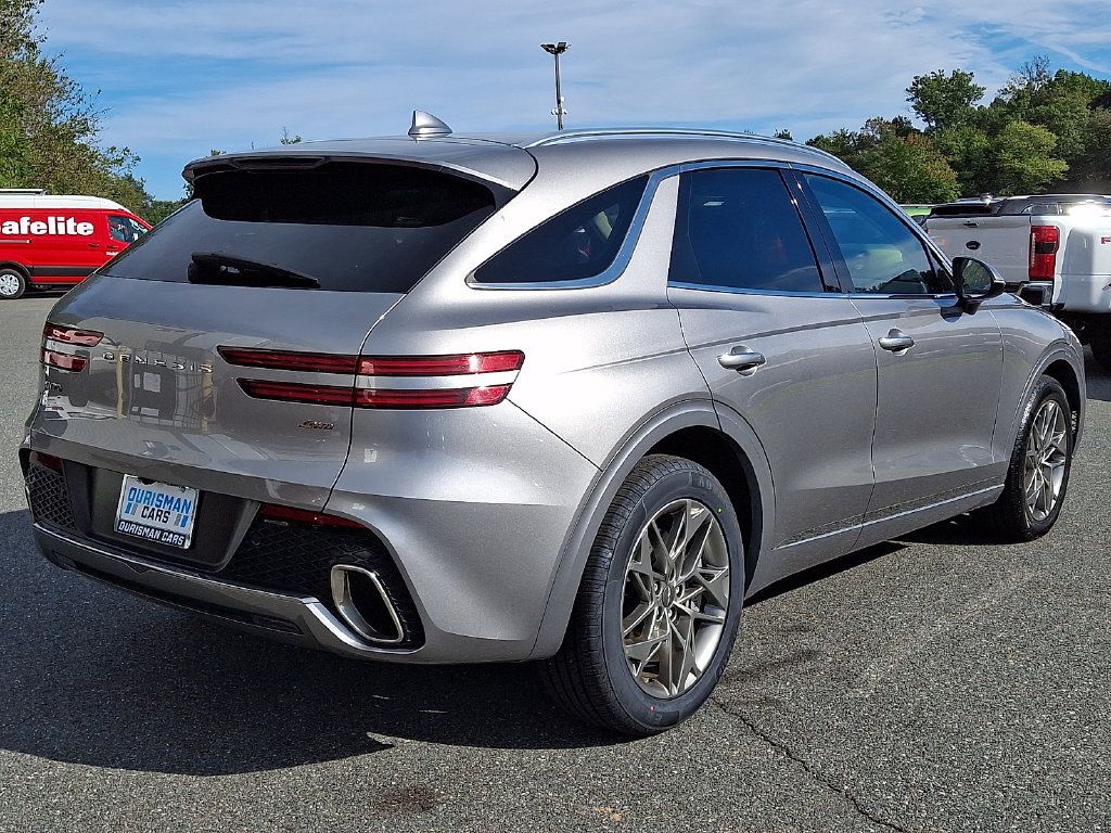 Used 2025 Genesis GV70 2.5T AWD/4WD image 6