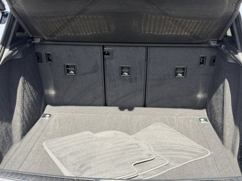 Certified 2021 Porsche Macan image 15