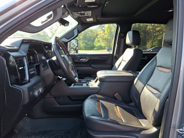 Used 2024 GMC Sierra 2500 AT4 w/ AT4 Premium Plus Package AWD/4WD image 11
