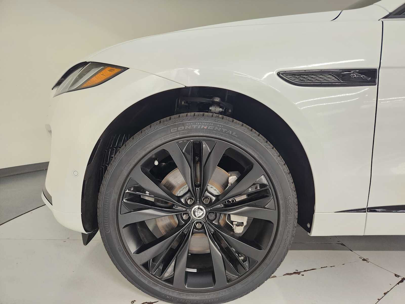 New 2026 Jaguar F-PACE R-Dynamic S AWD/4WD image 11