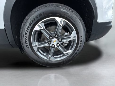 Used 2025 Chevrolet Blazer LT FWD image 23