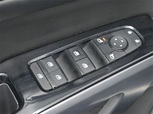 Certified 2023 Nissan Pathfinder SL w/ Lighting Package (N92) image 13