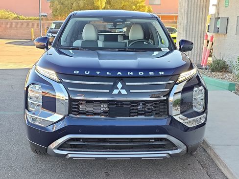 New 2026 Mitsubishi Outlander SE image 2