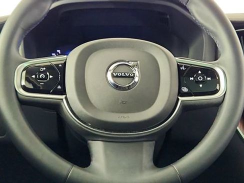 Used 2023 Volvo XC60 B5 Ultimate FWD image 24
