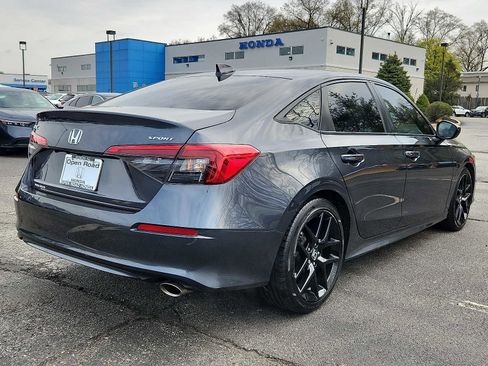 Used 2023 Honda Civic Sport image 6