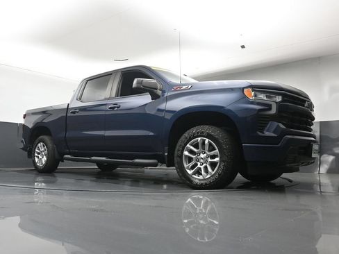 Used 2023 Chevrolet Silverado 1500 RST w/ Z71 Off-Road Package AWD/4WD image 23