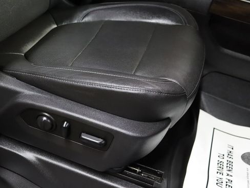 Used 2019 GMC Sierra 1500 SLT w/ SLT Premium Plus Package AWD/4WD image 79