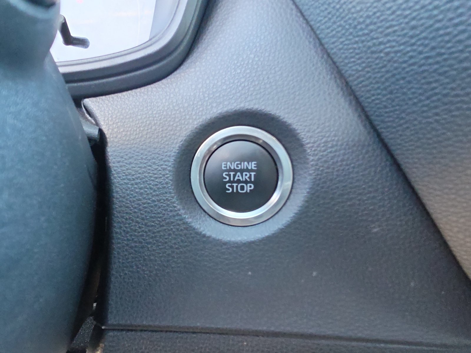 Used 2025 Toyota Corolla SE w/ SE Premium Package FWD image 24