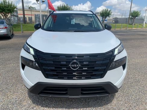 New 2026 Nissan Rogue SV FWD image 3