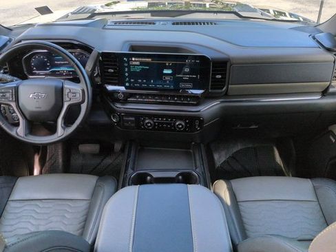 Used 2024 Chevrolet Silverado 2500 ZR2 w/ Technology Package AWD/4WD image 14