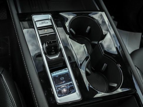 New 2026 Volkswagen Atlas SE image 30