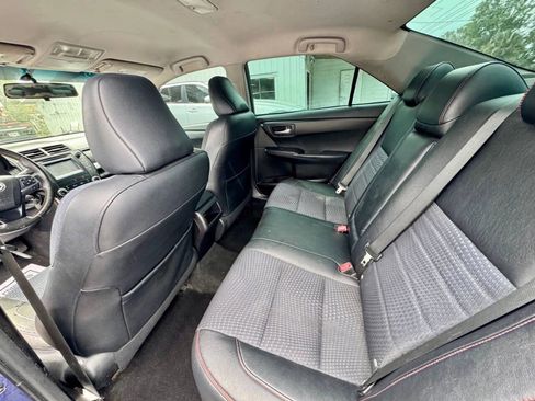 Used 2015 Toyota Camry SE FWD image 17