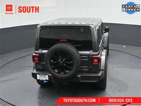 Used 2022 Jeep Wrangler Unlimited Sahara image 40