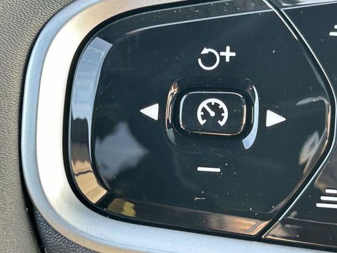 New 2026 Volvo XC90 B6 Plus w/ Protection Package Premier image 22