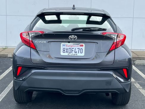 Used 2021 Toyota C-HR LE image 5