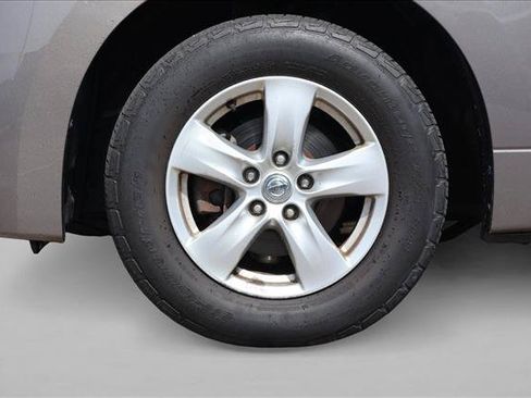 Used 2016 Nissan Quest SV FWD image 9
