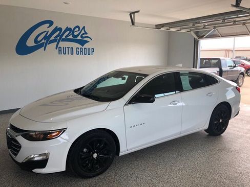 Used 2024 Chevrolet Malibu LT FWD image 1