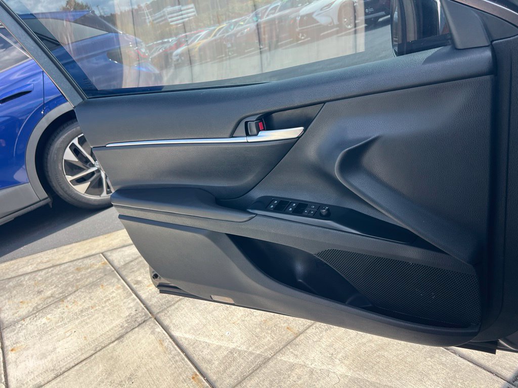 Used 2019 Toyota Camry SE w/ Audio Package FWD image 17