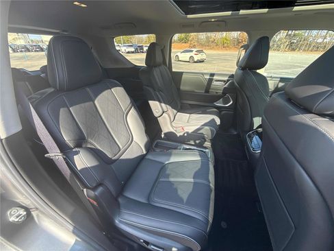 Certified 2025 INFINITI QX80 Sensory image 29