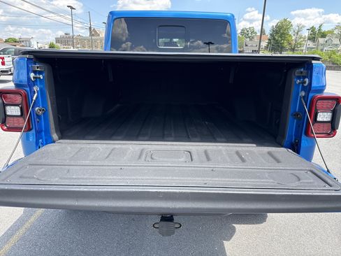 Used 2021 Jeep Gladiator Mojave AWD/4WD image 5