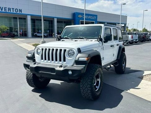 Used 2018 Jeep Wrangler Unlimited Sport AWD/4WD image 12
