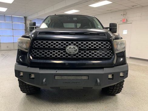 Used 2018 Toyota Tundra SR5 w/ SR5 Upgrade Package AWD/4WD image 3