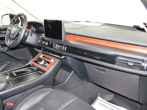 Used 2022 Lincoln Aviator Reserve w/ Equipment Group 201A image 31