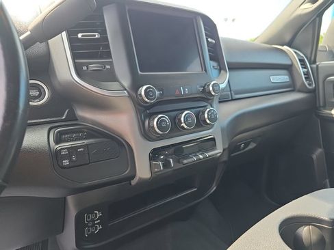 Used 2024 RAM 2500 Big Horn AWD/4WD image 36