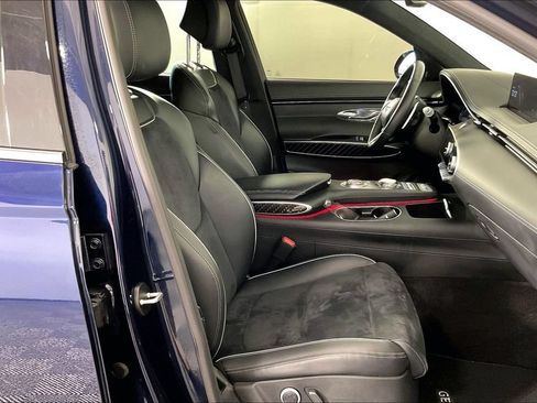 Used 2022 Genesis GV70 3.5T Sport w/ Sport Prestige Package AWD/4WD image 10