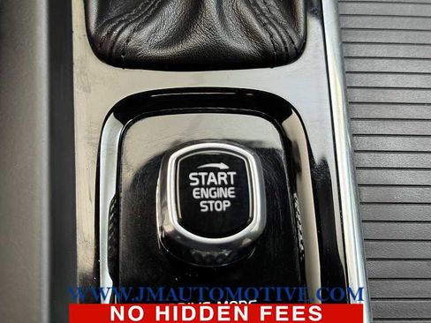 Used 2019 Volvo S60 T6 Momentum image 40