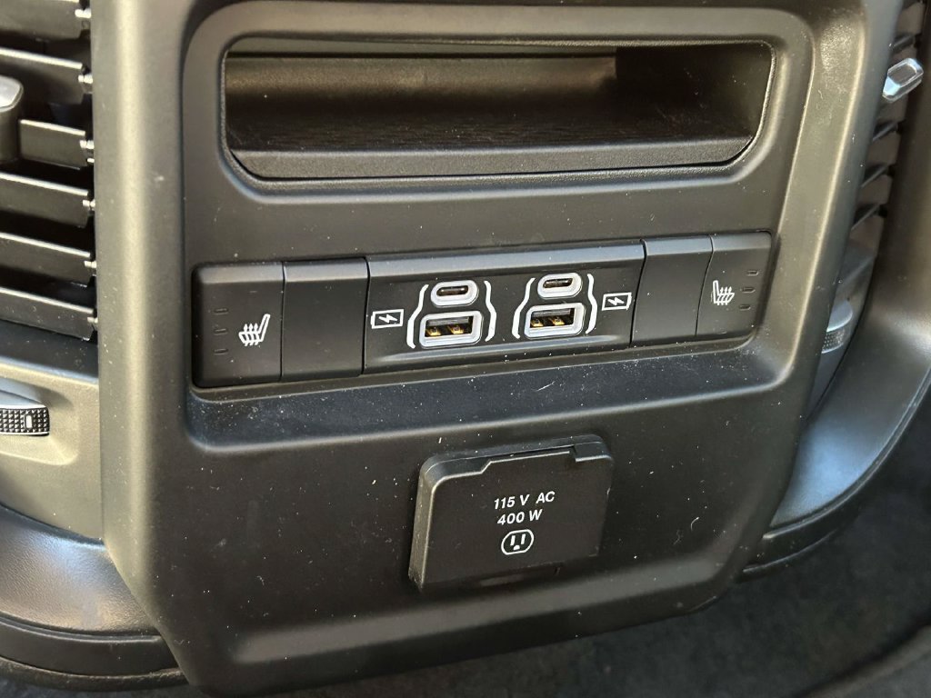 Used 2025 RAM 1500 Laramie AWD/4WD image 13