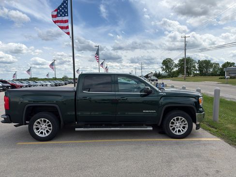 Used 2015 GMC Sierra 1500 SLE w/ SLE Value Package AWD/4WD image 3