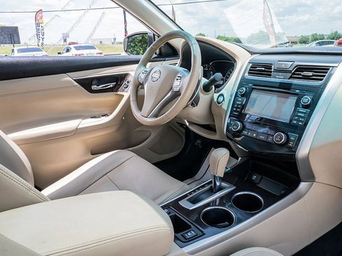 Used 2015 Nissan Altima 3.5 SL FWD image 19