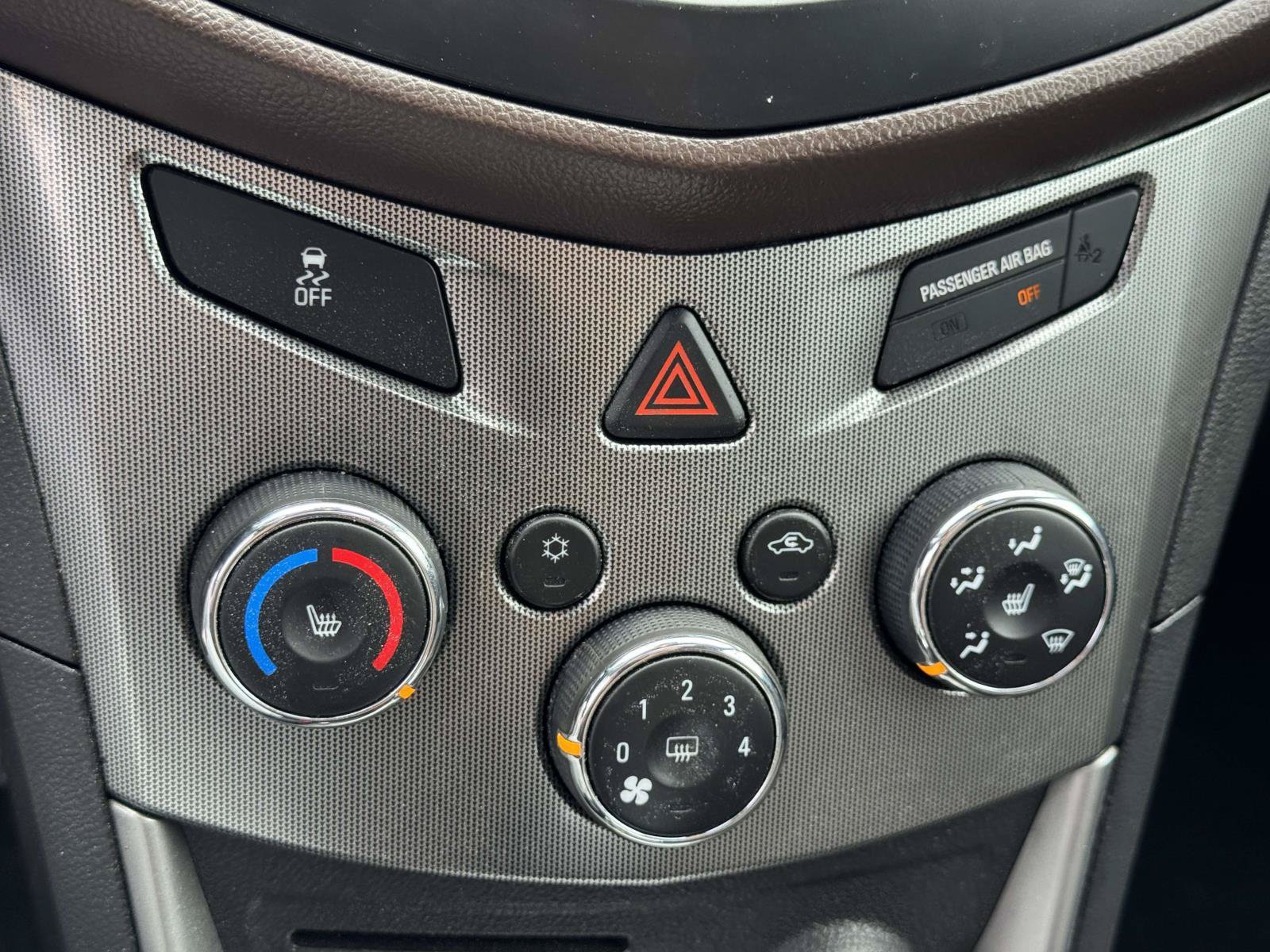 Used 2016 Chevrolet Trax LTZ AWD/4WD image 26