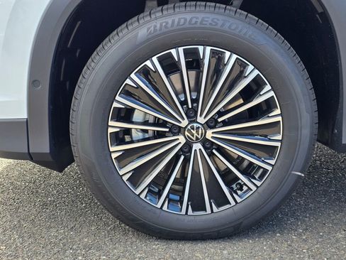 New 2025 Volkswagen Tiguan S image 11