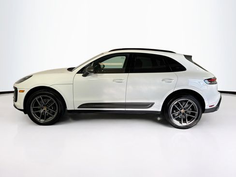 Used 2025 Porsche Macan Turbo image 2