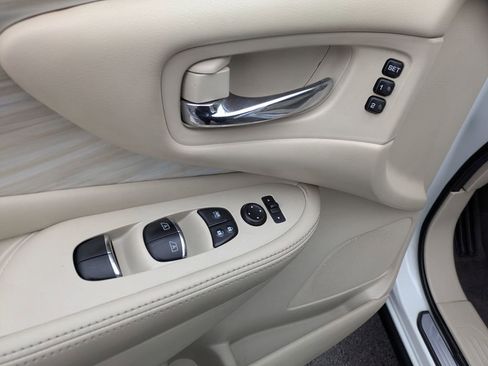 Used 2018 Nissan Murano Platinum image 10