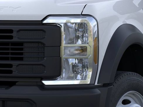 New 2026 Ford F550 4x4 Regular Cab Super Duty image 17