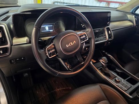 Used 2022 Kia Sorento S AWD/4WD image 4