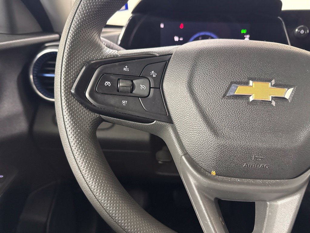 Used 2025 Chevrolet Trax LT FWD image 20