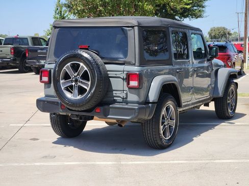 Used 2023 Jeep Wrangler Unlimited Sahara w/ Cold Weather Group AWD/4WD image 4