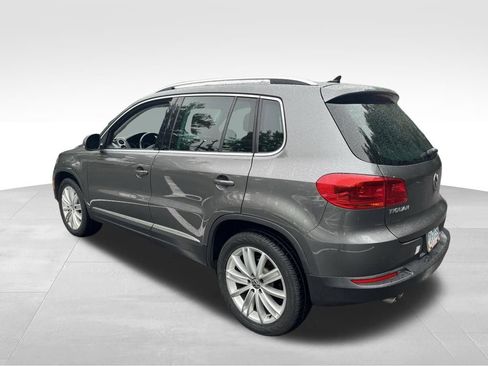 Used 2015 Volkswagen Tiguan SEL FWD image 2