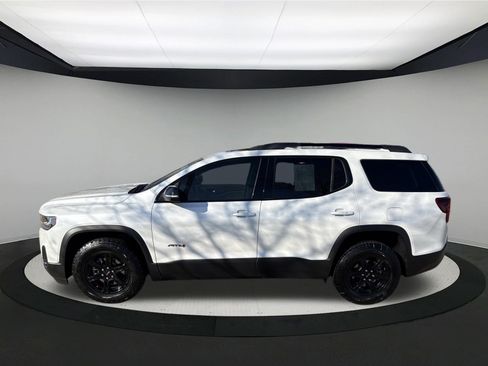 Used 2022 GMC Acadia AT4 w/ Technology Package image 4