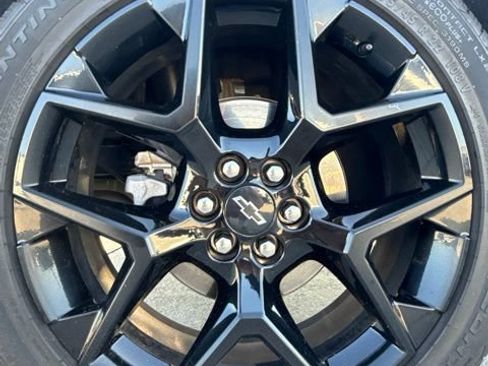 Used 2024 Chevrolet Traverse RS w/ LPO, Floor Liner Package FWD image 10