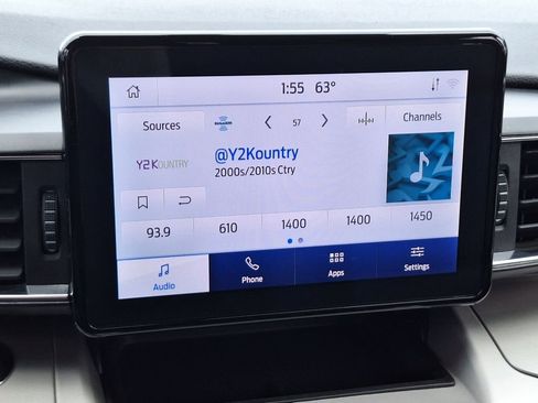 Used 2024 Ford Explorer XLT w/ Equipment Group 202A image 22